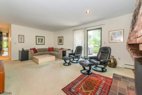 15 Wilshire Drive Sparta NJ 07871