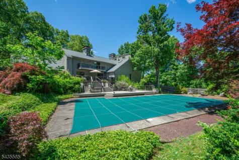 15 Wilshire Drive Sparta NJ 07871