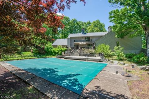 15 Wilshire Drive Sparta NJ 07871