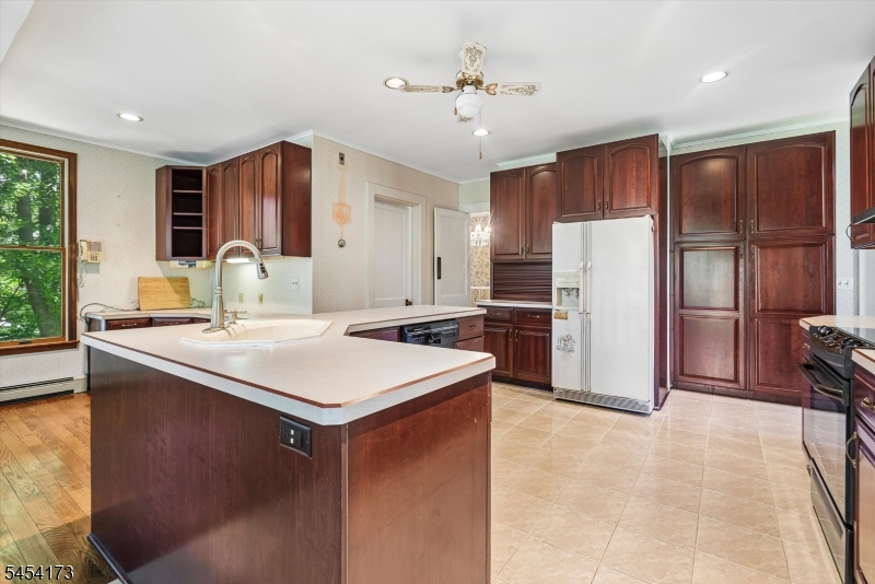 9 Linwood Avenue Newton NJ 07860