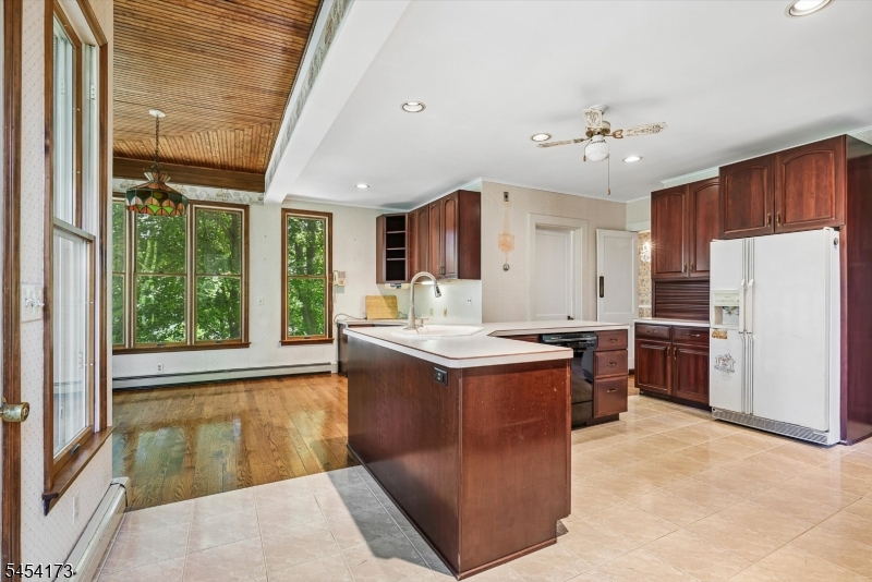 9 Linwood Avenue Newton NJ 07860