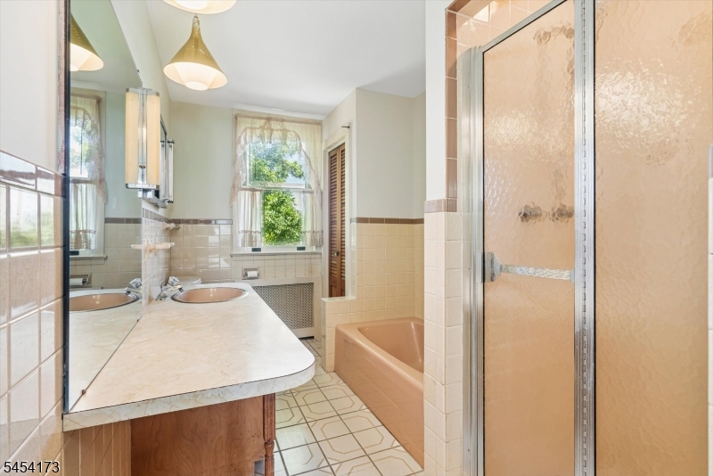 9 Linwood Avenue Newton NJ 07860