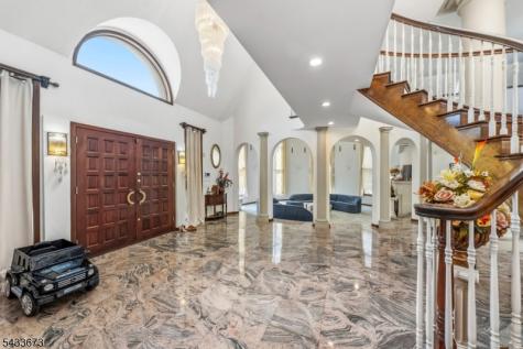 1 Brighton Court Livingston NJ 07039