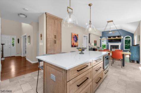15 Austin Hill Road Clinton NJ 08809