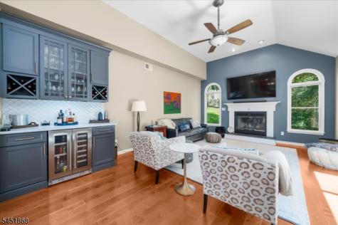 15 Austin Hill Road Clinton NJ 08809