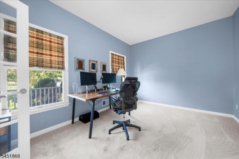 15 Austin Hill Road Clinton NJ 08809