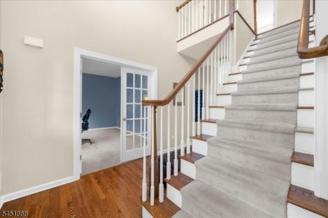 15 Austin Hill Road Clinton NJ 08809