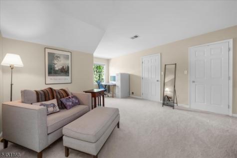 15 Austin Hill Road Clinton NJ 08809