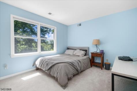 15 Austin Hill Road Clinton NJ 08809