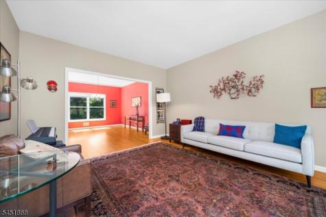 15 Austin Hill Road Clinton NJ 08809