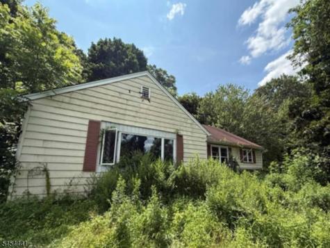 37 Hope Road Liberty NJ 07838
