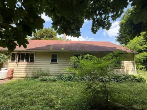 37 Hope Road Liberty NJ 07838