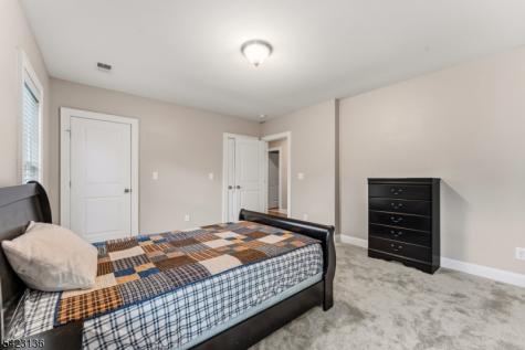 420 Mountainview Terrace Dunellen NJ 08812