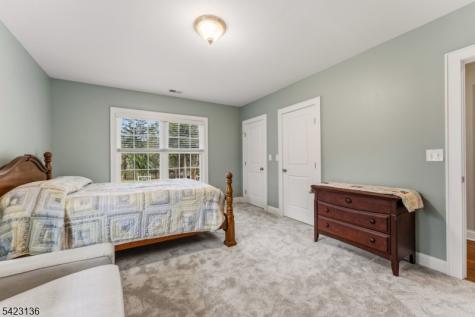 420 Mountainview Terrace Dunellen NJ 08812