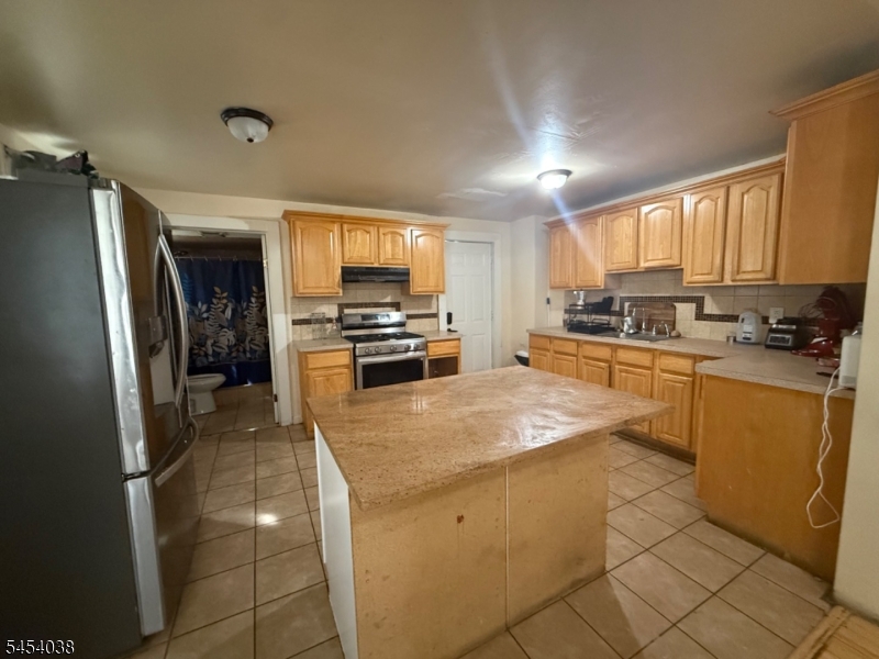 834 Rebecca Place Elizabeth NJ 07201