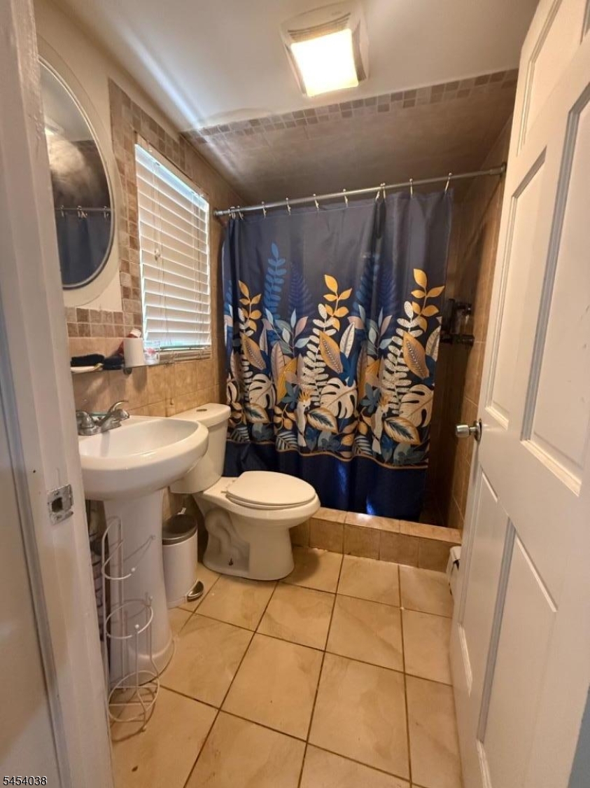 834 Rebecca Place Elizabeth NJ 07201