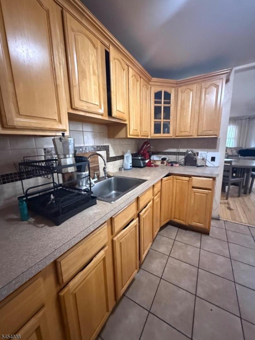 834 Rebecca Place Elizabeth NJ 07201