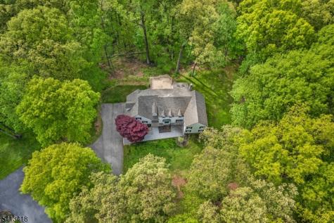 31 Warren Cutting Chester NJ 07930
