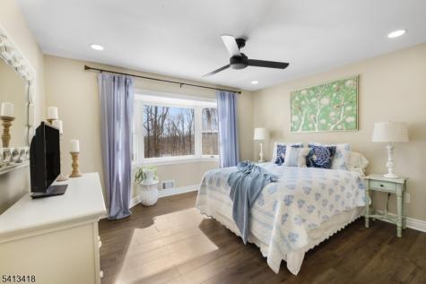 31 Warren Cutting Chester NJ 07930
