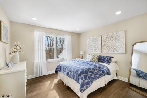 31 Warren Cutting Chester NJ 07930