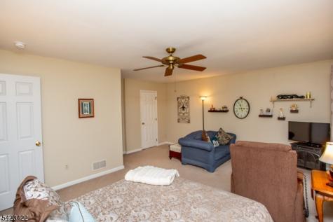 4 Melita Road Alexandria NJ 08848