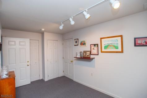 4 Melita Road Alexandria NJ 08848