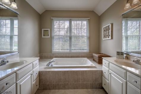 25 Sullivan Drive Bernards NJ 07920