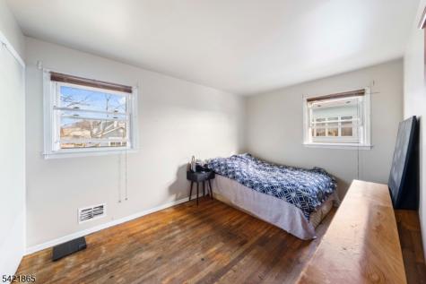 1019 Essex Avenue Linden NJ 07036