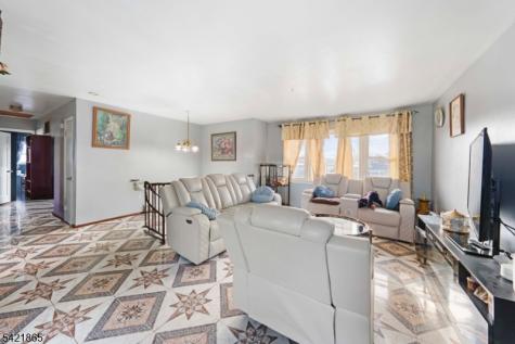 1019 Essex Avenue Linden NJ 07036