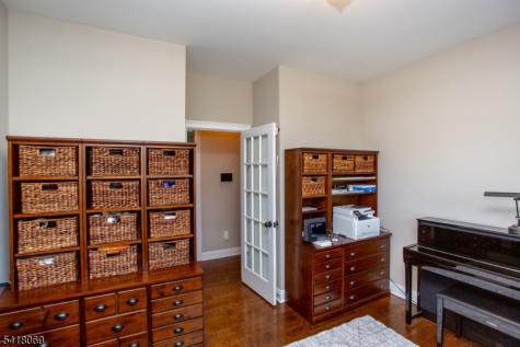 4 Ashton Court Raritan NJ 08822