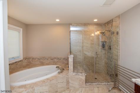 4 Ashton Court Raritan NJ 08822