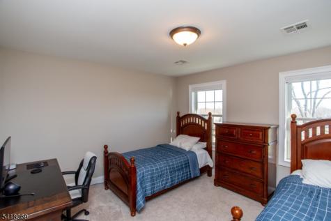 4 Ashton Court Raritan NJ 08822
