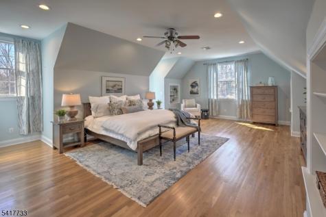 34 Indian Run Readington NJ 08889