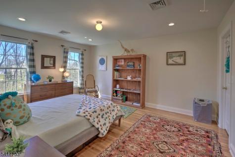 34 Indian Run Readington NJ 08889