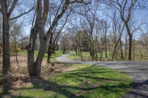 34 Indian Run Readington NJ 08889