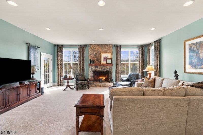 16 Ridgeline Drive Washington NJ 07853