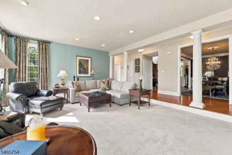 16 Ridgeline Drive Washington NJ 07853