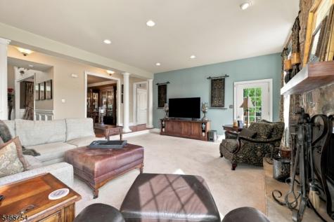 16 Ridgeline Drive Washington NJ 07853