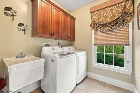 16 Ridgeline Drive Washington NJ 07853