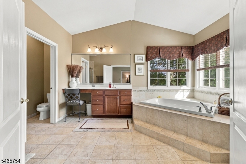 16 Ridgeline Drive Washington NJ 07853