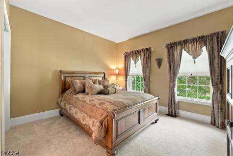 16 Ridgeline Drive Washington NJ 07853