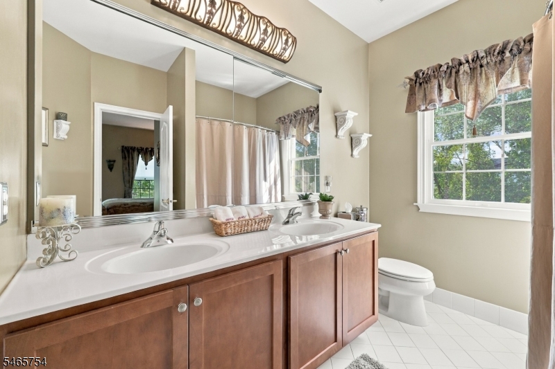 16 Ridgeline Drive Washington NJ 07853