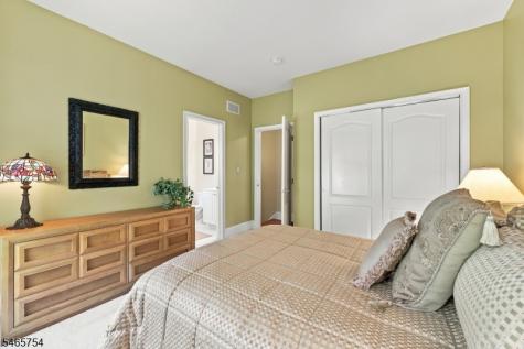 16 Ridgeline Drive Washington NJ 07853