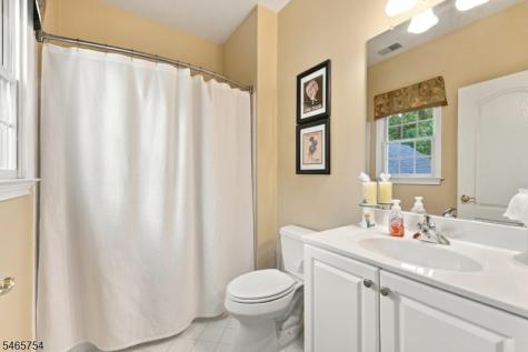 16 Ridgeline Drive Washington NJ 07853