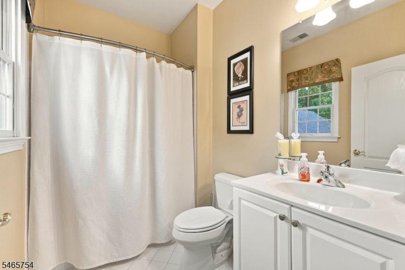 16 Ridgeline Drive Washington NJ 07853