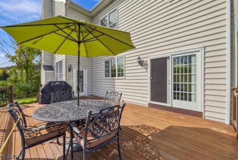 16 Ridgeline Drive Washington NJ 07853