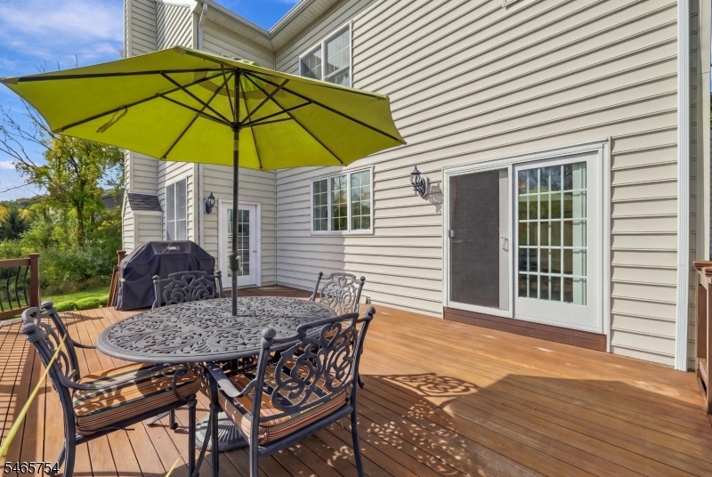 16 Ridgeline Drive Washington NJ 07853