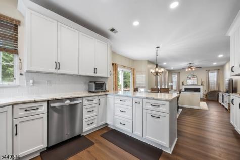 208 Yvonne Way Greenwich NJ 08886