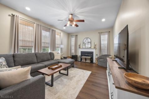 208 Yvonne Way Greenwich NJ 08886