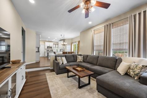 208 Yvonne Way Greenwich NJ 08886